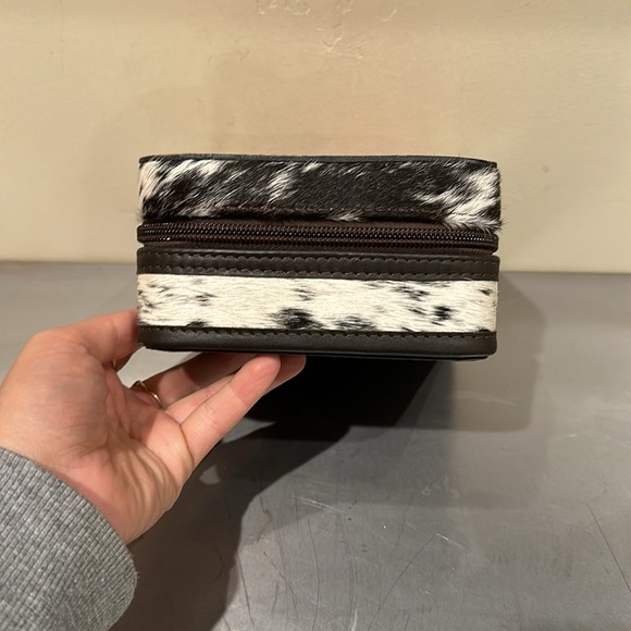 Cowhide Jewelry Case - Picture 2 of 7